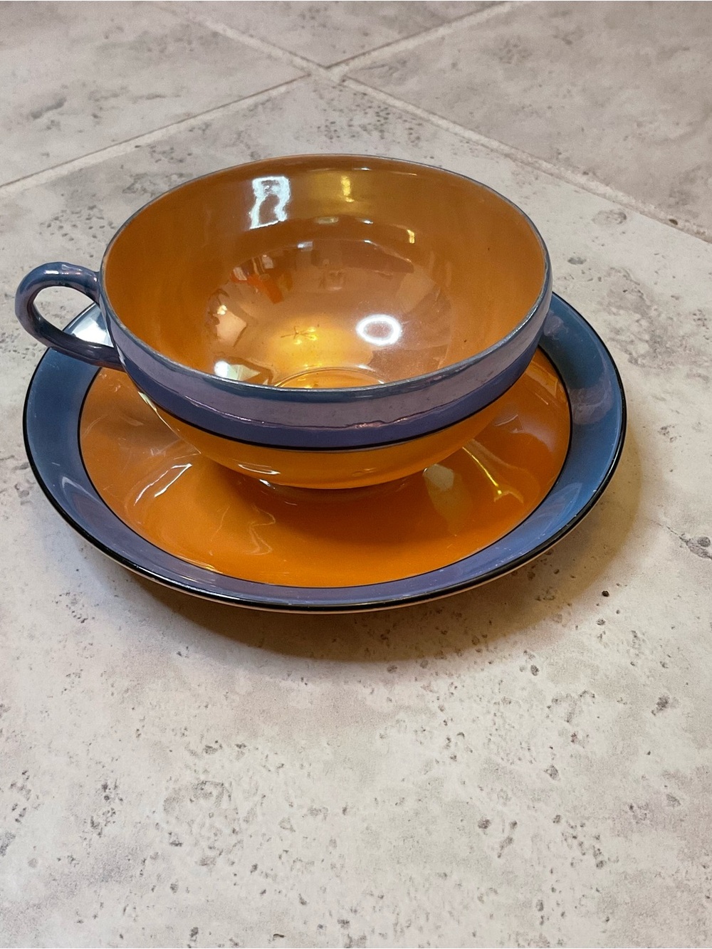 Vintage set of three Meito Lusterware iridescent orange & blue cups and saucers - Picture 2 of 4